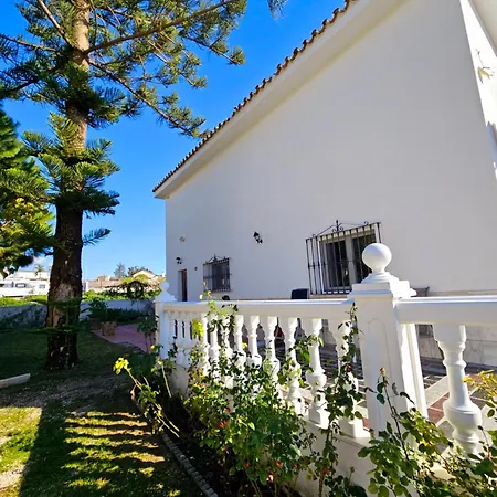 Vila Casa Mama Lola *